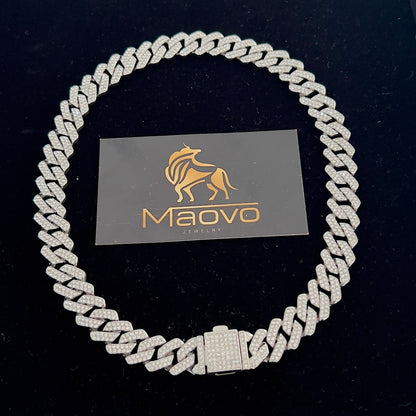 Unisex 14mm/46cm Iced-Out Cuban Link Chain – Stainless Steel / White Gold Finish with AAA Rhinestones & Statement Pendant.