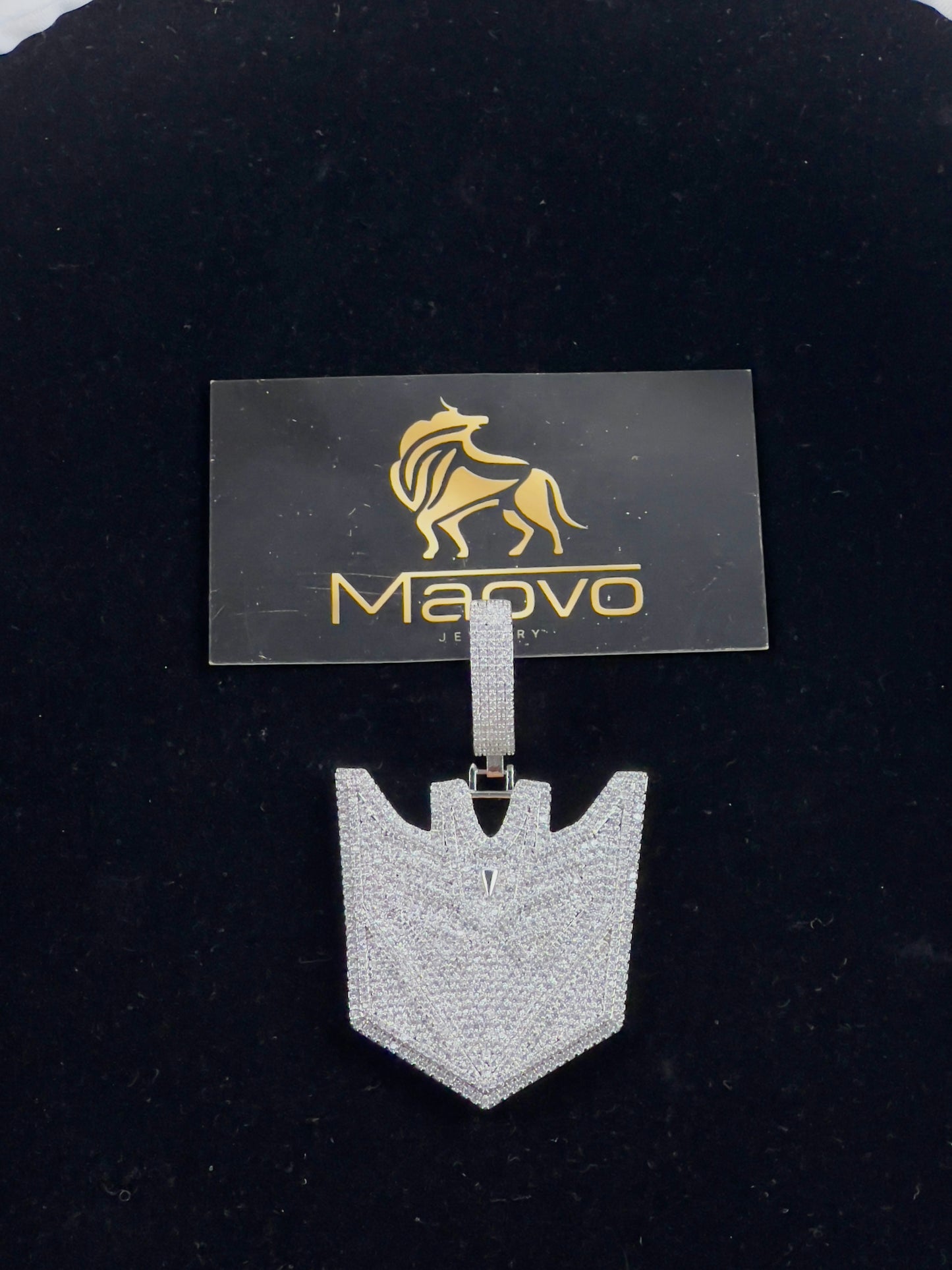 Unisex 14mm/46cm Iced-Out Cuban Link Chain – Stainless Steel / White Gold Finish with AAA Rhinestones & Statement Pendant.