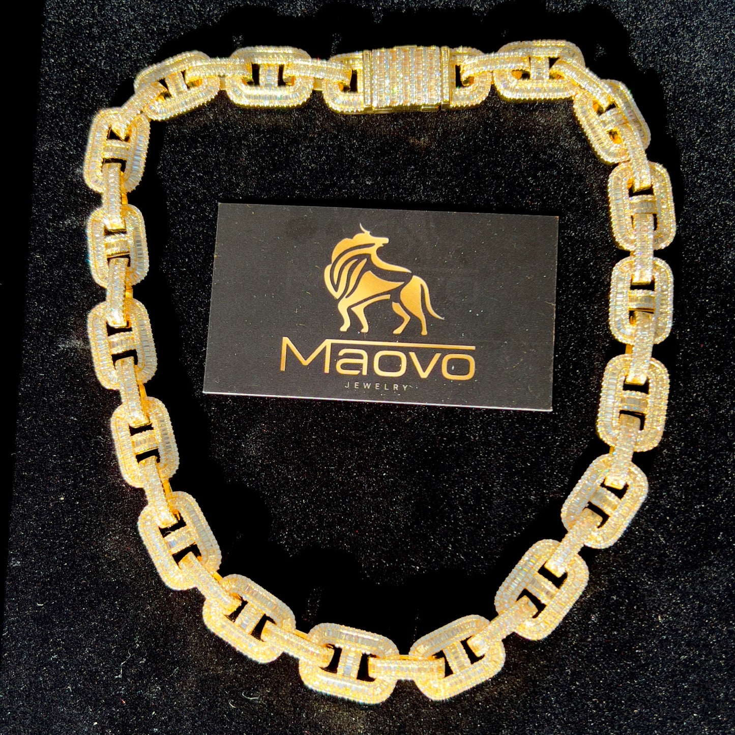 Unisex Custom Hip-Hop Iced Out Chain – Diamond Pave AAA CZ  Necklace (Gold, 20 Inches