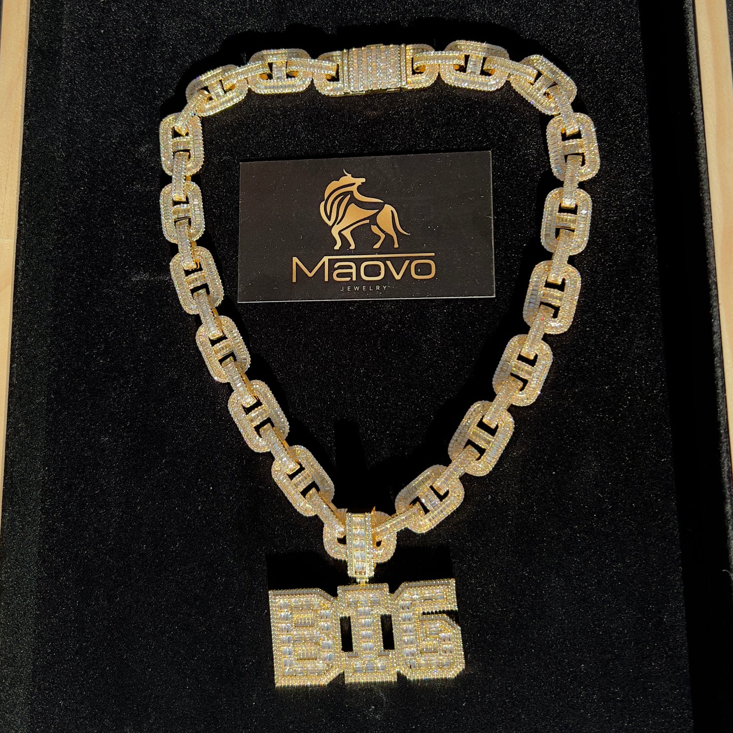 Unisex Custom Hip-Hop Iced Out Chain – Diamond Pave AAA CZ  Necklace (Gold, 20 Inches