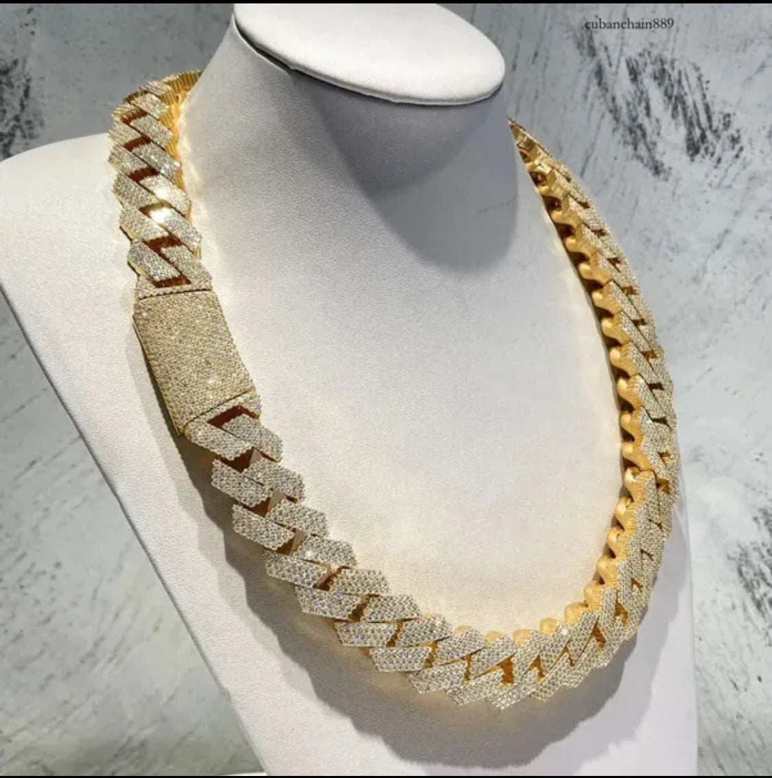 luxury gold Cuban chains